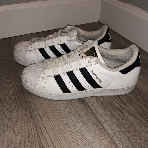 adidas Shoes - ADIDAS WOMEN’S SUPERSTAR - SIZE 8